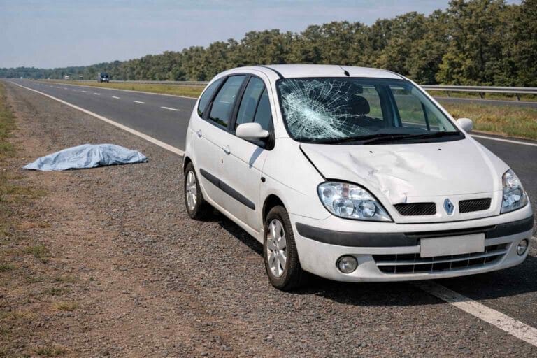 Perícia em atropelamento com análise de danos em para-brisas em rodovia de Lajeado RS.