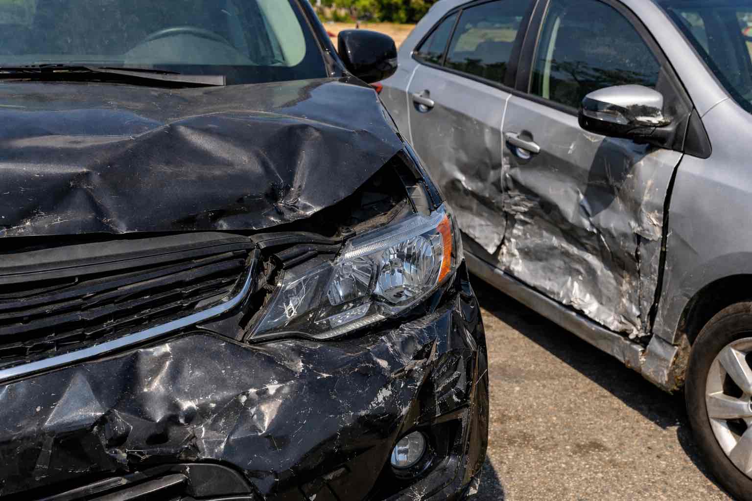Fotografia técnica pericial ilustrando um estudo em 3D de danos veiculares para uma Perícia em invasão de pista na cidade de Ivoti, RS